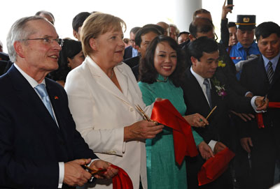 angela merkel nguyenthikimtien