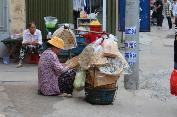 nguoigia kiemcom saigon 1