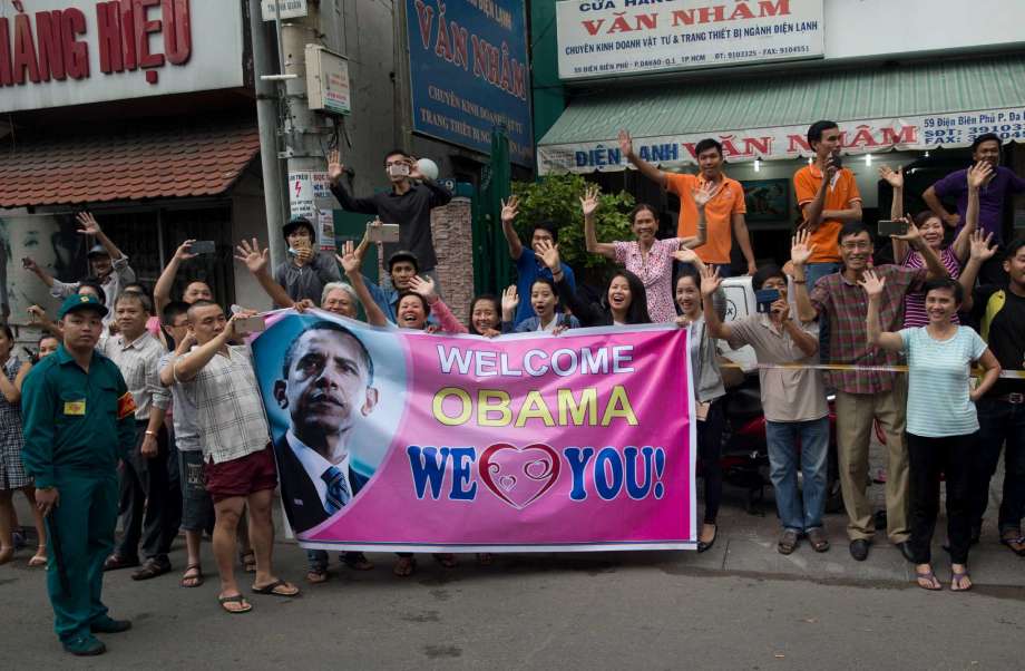 obama-in-vietnam