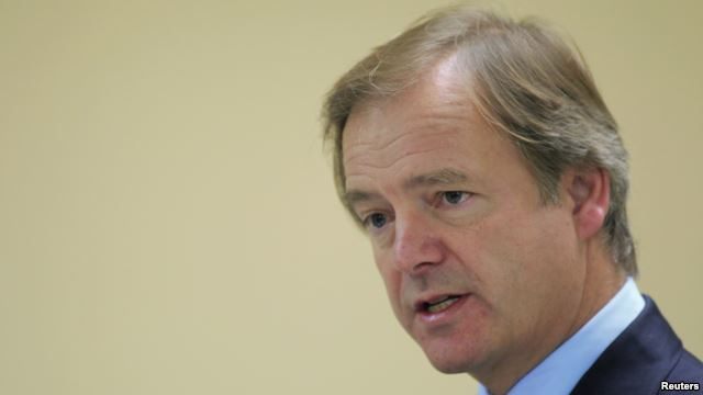 hugo swire