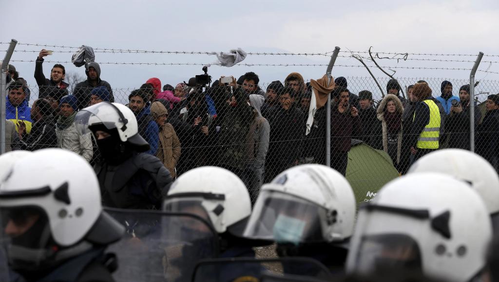 migrants idomeni police