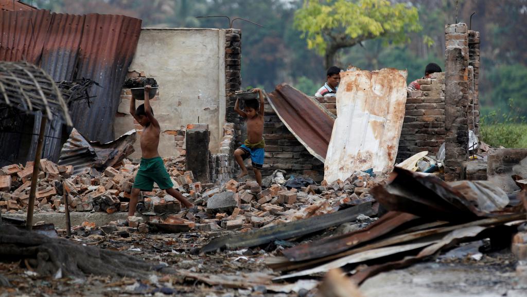 rohingya-police