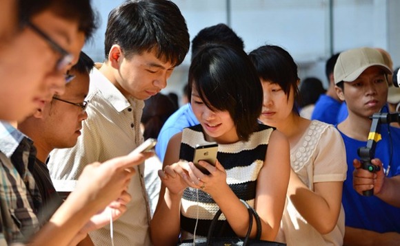 china-mobile-internet-people-580x358