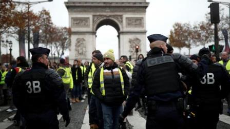 france-protests 4