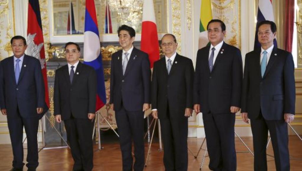 shinzo abe with mekong leaders