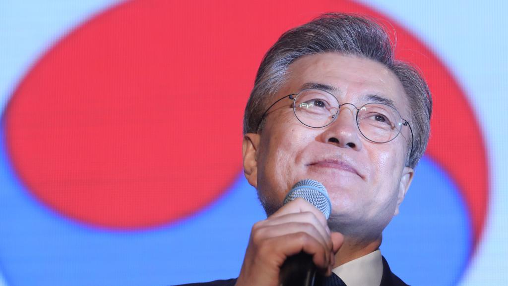 TT Moon Jae In