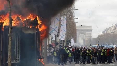 france protests no way