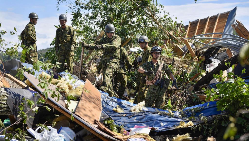 japan-quake cuu ho