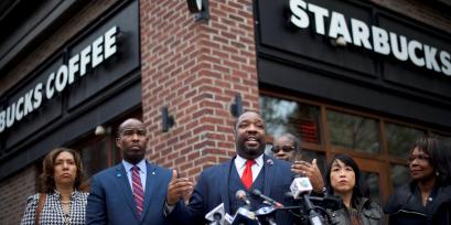 philadelphia-starbucks