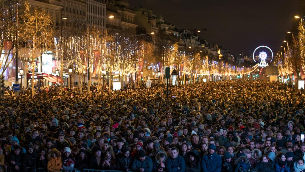 new-year-france-fireworks