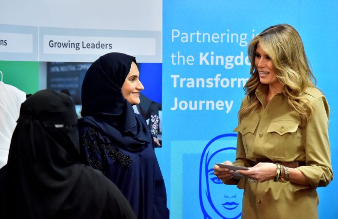 melania-saudi lady