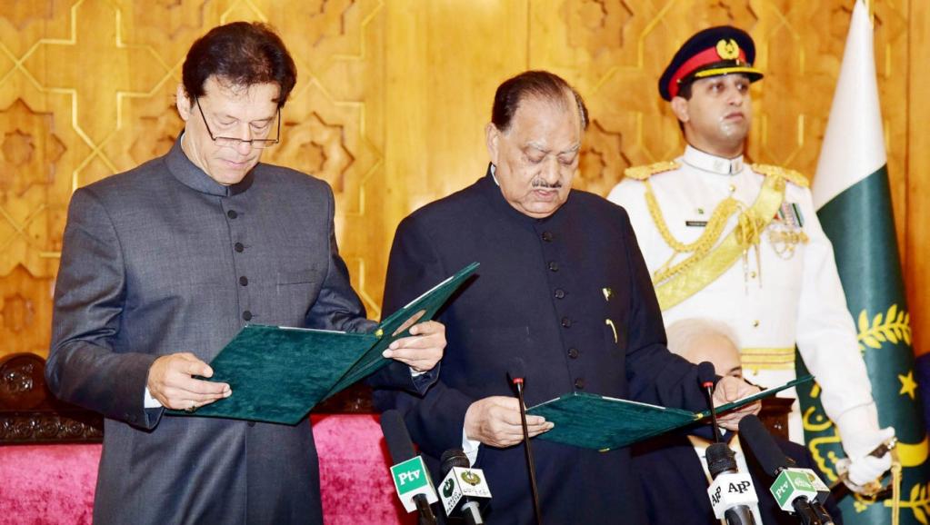 pakistan-politics-swearing-in