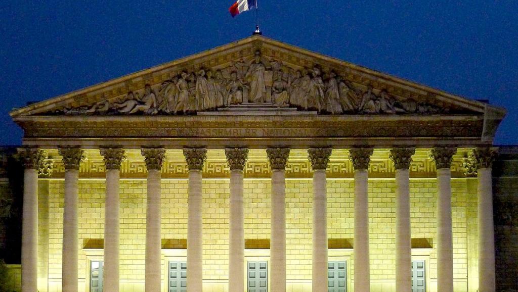 palais-bourbon de nuit assemblee nationale