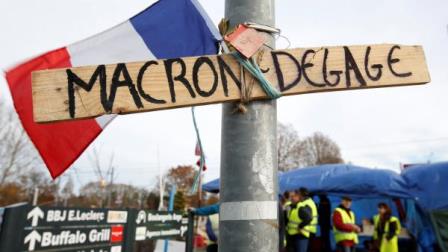 protests Macron